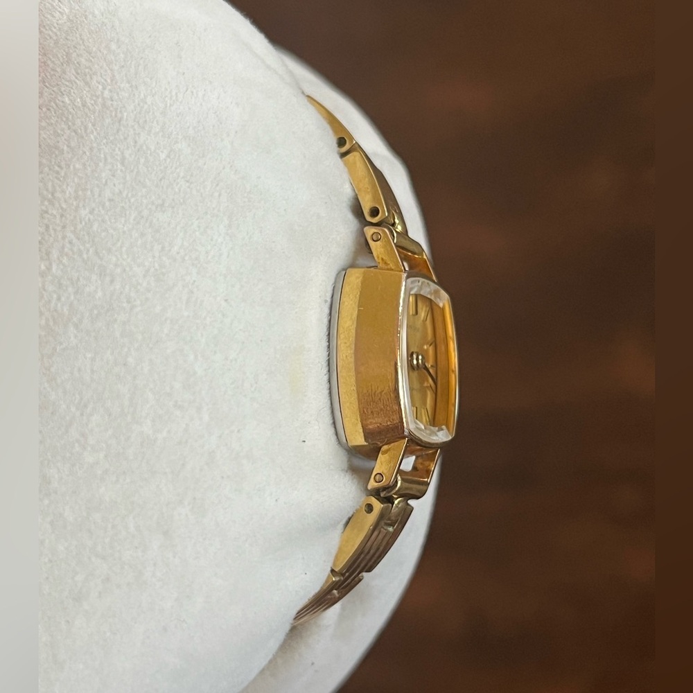 TISSOT SAPHIR mechanical hand winding ladies watch gold plated 20 microns. - Picture 5 of 15